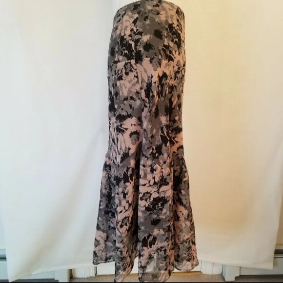 AXCESS A Liz Claiborne Company black gray and pink skirt size 10 fishtail style - Picture 6 of 16
